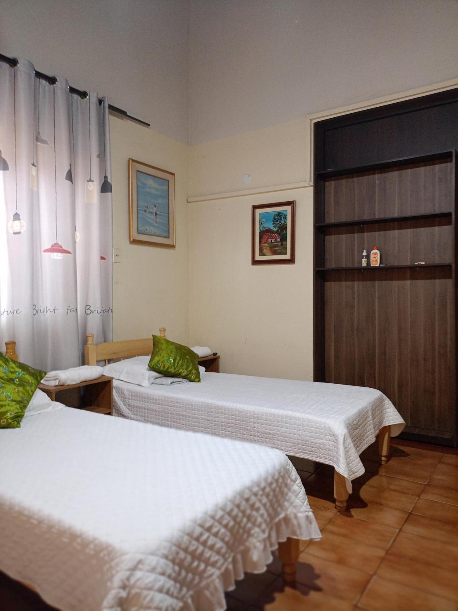 Apartament Residencia-Univ Ciudad del Este Zewnętrze zdjęcie
